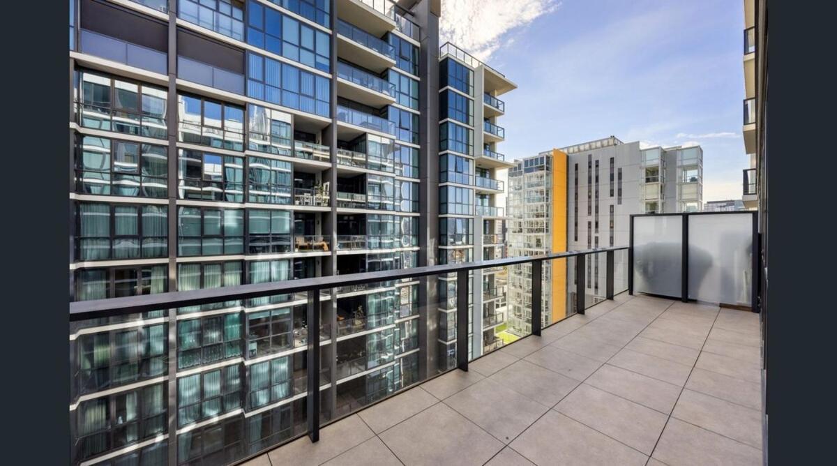 Cbd Luxury Apartment *