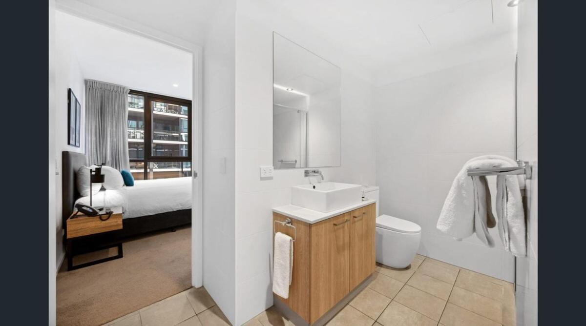 Cbd Luxury * Adelaide
